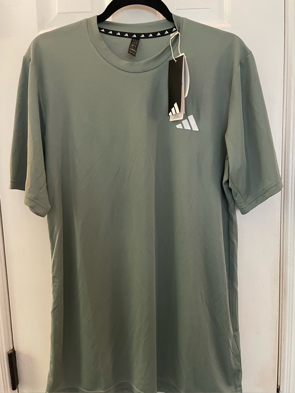 NWT Adidas Mens TR-ES Base Stretch Training T-Shirt Silver Green Size Med Tall